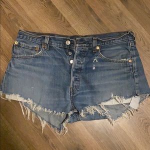 Vintage Levi’s 501 jean shorts 34x34